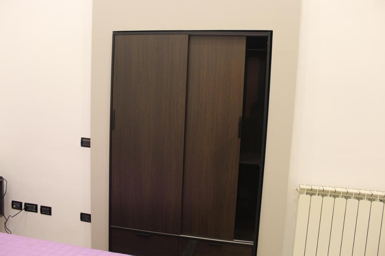 Ferienwohnung La Piazza - Garibaldi 2.6 Neapel Exterior foto